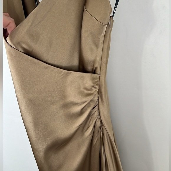 Revolve SER.O.YA by Retrofete Silk Emma Dress in Natural Tan Gold Size Large - Picture 7 of 12